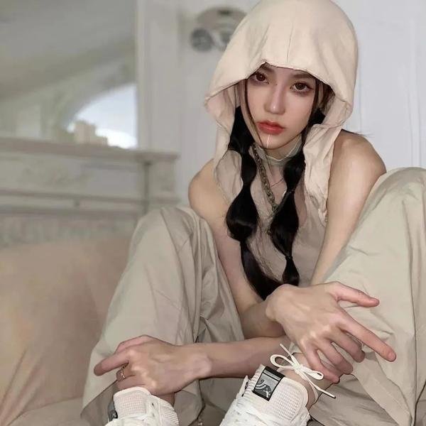刻在石磨上的勋章